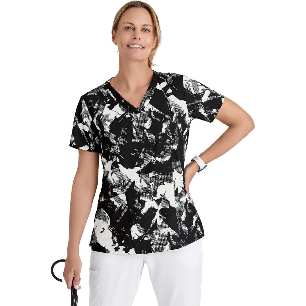 imageBARCO One Printed Scrub Top for Women  4Pocket MoistureWicking VNeck Shirt with 360 Spandex StretchArtist Touch